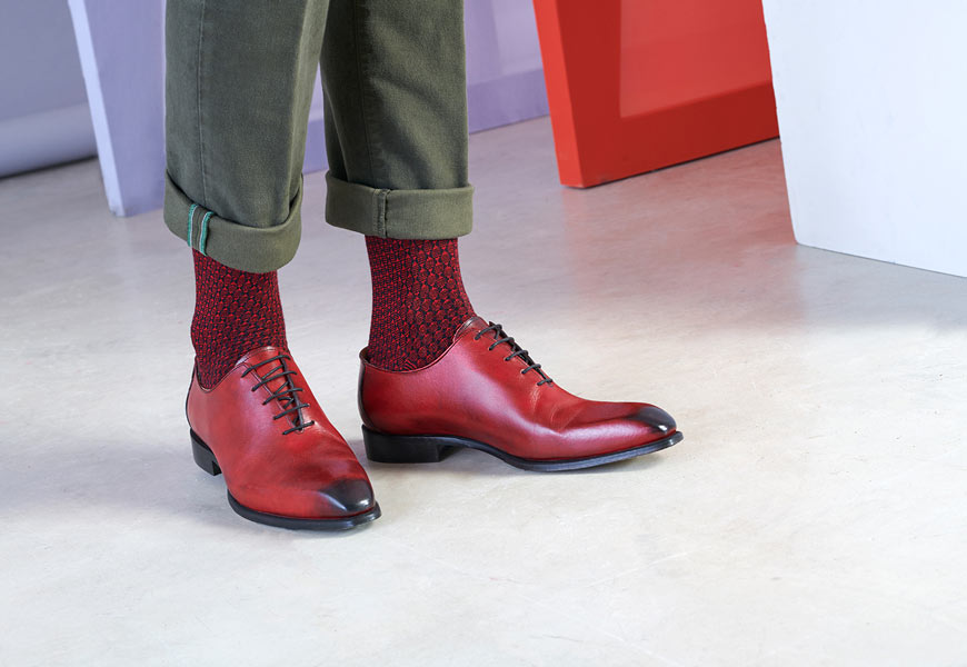 Outfit con clearance scarpe rosse uomo